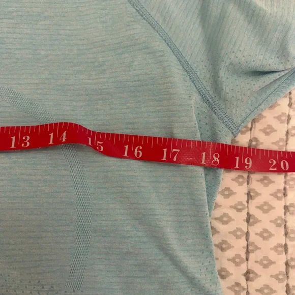 Lululemon Long Sleeve Swiftly Tech 2.0 Light‎ Blue Race Length Size 10 EUC - Picture 5 of 7